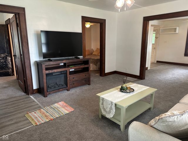 28 Beveridge, Greencastle, IN 46135