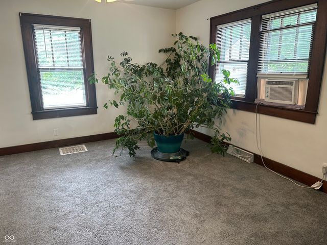 28 Beveridge, Greencastle, IN 46135