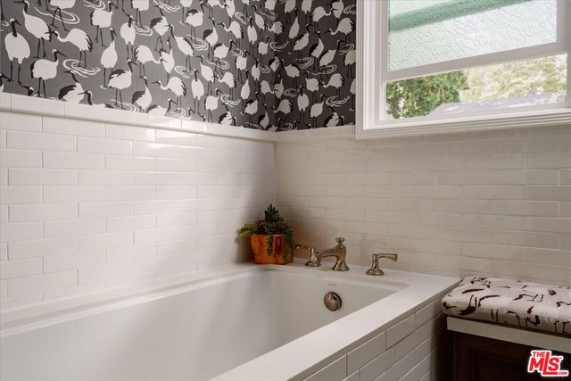 2583 Canyon Drive, Los Angeles, CA 90068