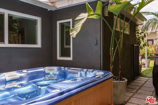 2583 Canyon Drive, Los Angeles, CA 90068