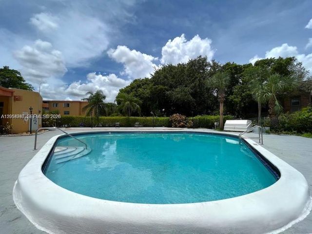4334 NW 9th Avenue 72F, Deerfield Beach, FL 33064