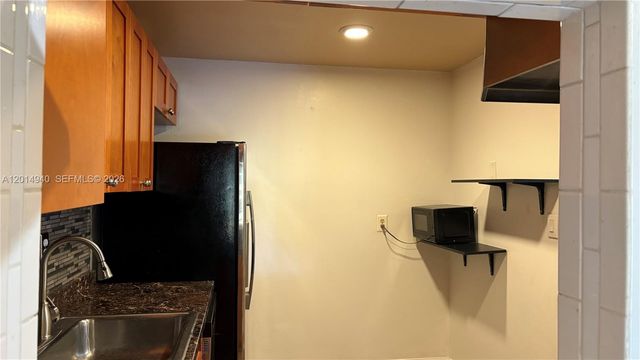 4334 NW 9th Avenue 72F, Deerfield Beach, FL 33064