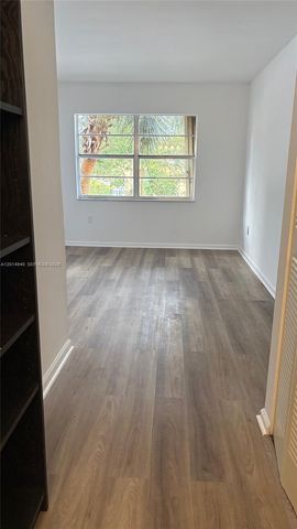 4334 NW 9th Avenue 72F, Deerfield Beach, FL 33064