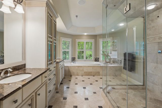 901 Kenton Road, Deerfield, IL 60015