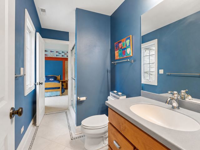 901 Kenton Road, Deerfield, IL 60015