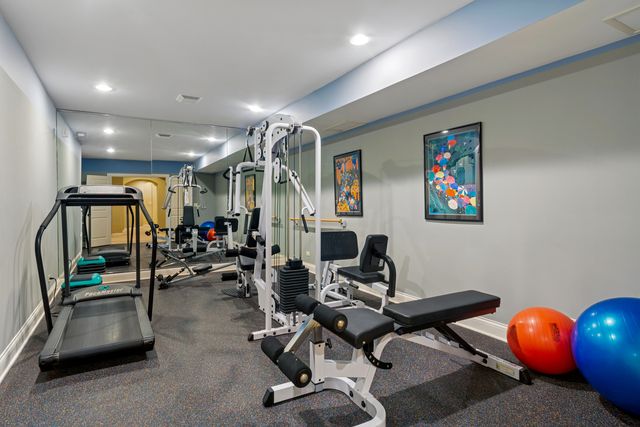901 Kenton Road, Deerfield, IL 60015