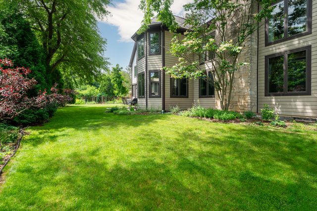 901 Kenton Road, Deerfield, IL 60015