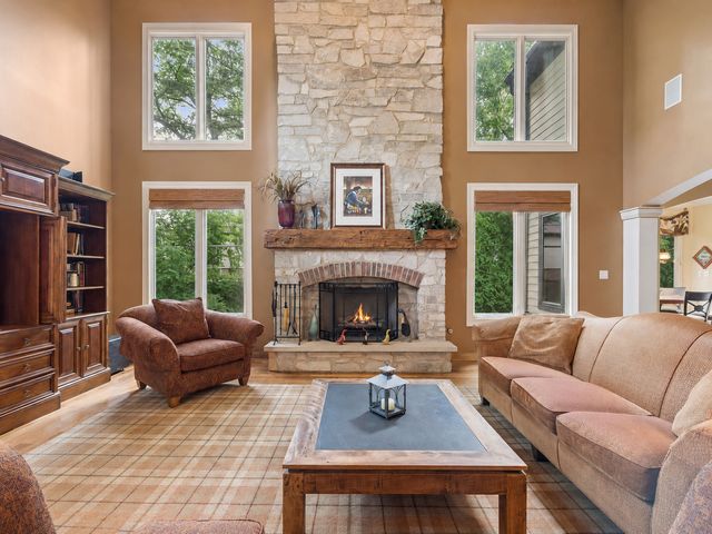 901 Kenton Road, Deerfield, IL 60015