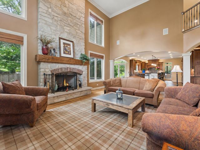 901 Kenton Road, Deerfield, IL 60015