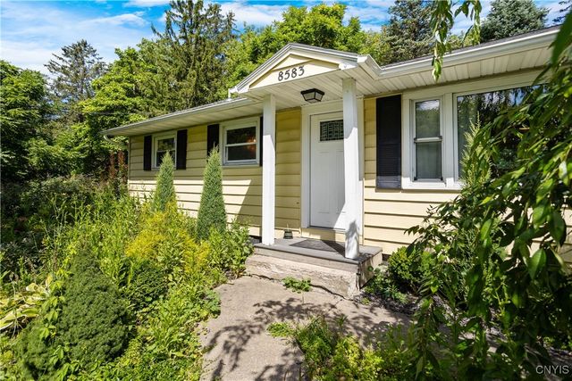 8583 Green Lakes Road, Manlius, NY 13066