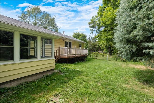 8583 Green Lakes Road, Manlius, NY 13066