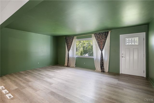 8583 Green Lakes Road, Manlius, NY 13066