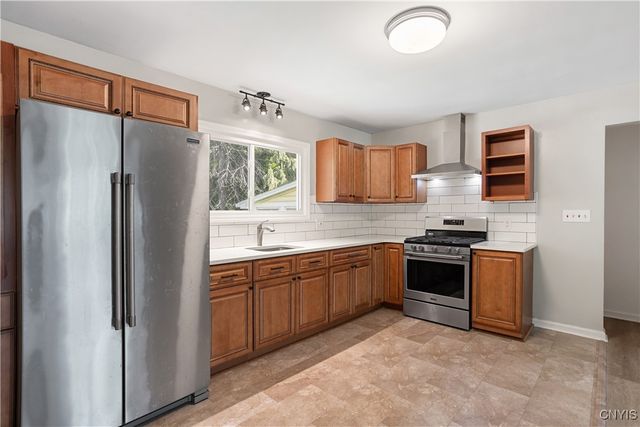 8583 Green Lakes Road, Manlius, NY 13066