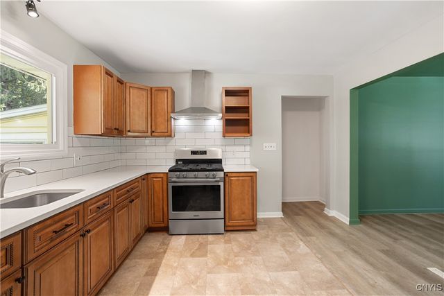 8583 Green Lakes Road, Manlius, NY 13066