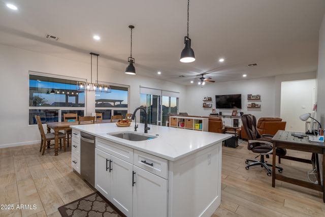 4017 E BUD Lane, San Tan Valley, AZ 85140