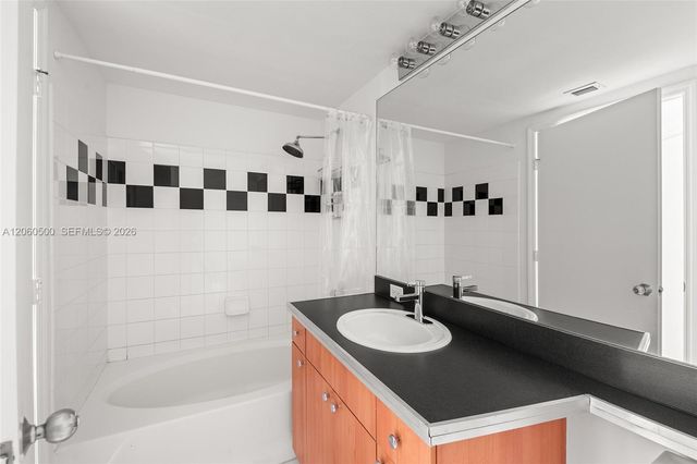 1330 West Avenue 1406, Miami Beach, FL 33139