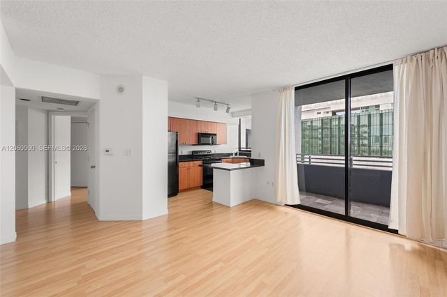 1330 West Avenue 1406, Miami Beach, FL 33139