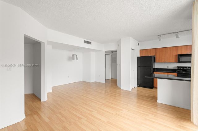 1330 West Avenue 1406, Miami Beach, FL 33139