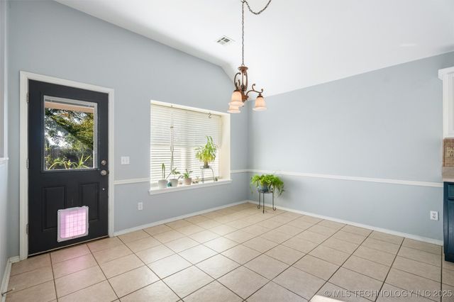 605 N Spruce Avenue, Bartlesville, OK 74006