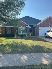 605 N Spruce Avenue, Bartlesville, OK 74006