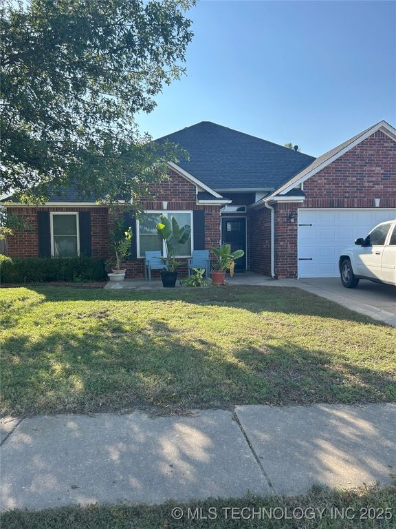 605 N Spruce Avenue, Bartlesville, OK 74006