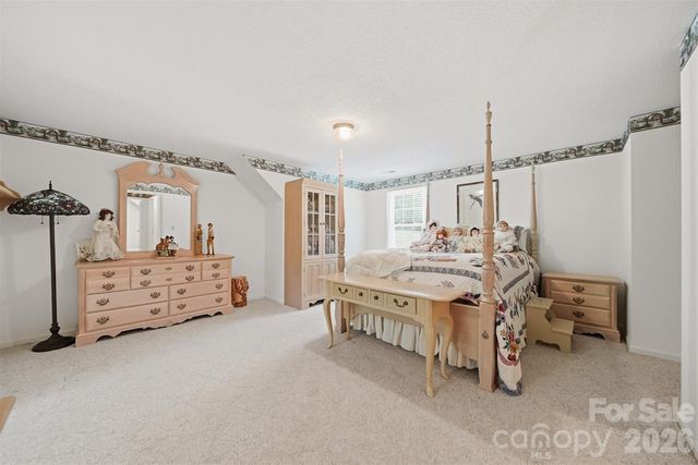 4455 Magnolia Lane, Hudson, NC 28638