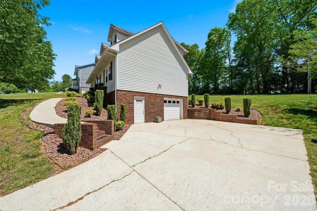 4455 Magnolia Lane, Hudson, NC 28638