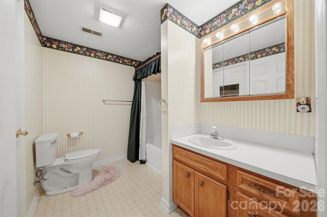 4455 Magnolia Lane, Hudson, NC 28638