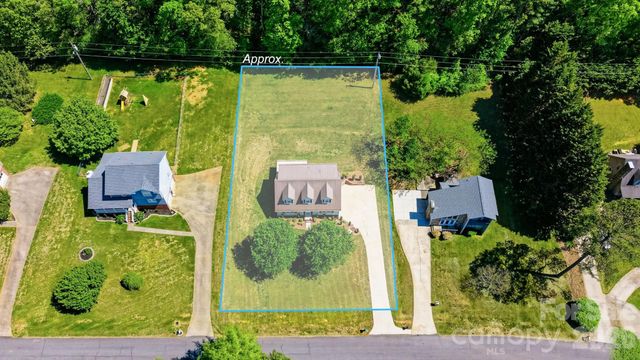 4455 Magnolia Lane, Hudson, NC 28638