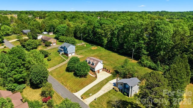 4455 Magnolia Lane, Hudson, NC 28638