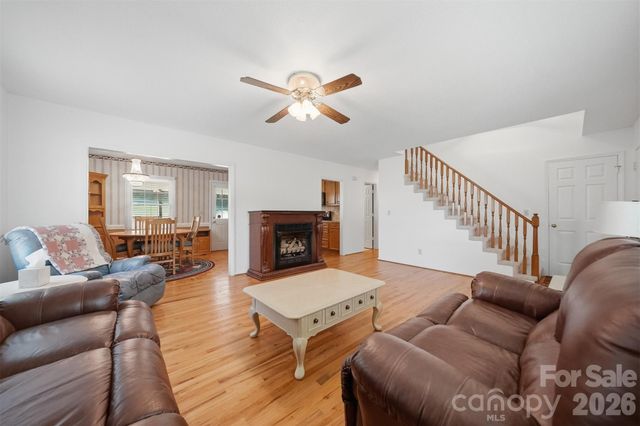 4455 Magnolia Lane, Hudson, NC 28638