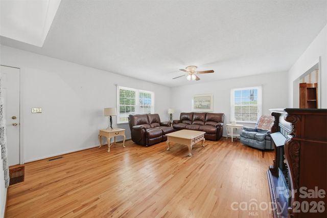 4455 Magnolia Lane, Hudson, NC 28638
