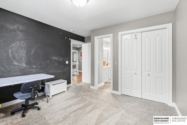 20134 Douglas Street, Omaha, NE 68022