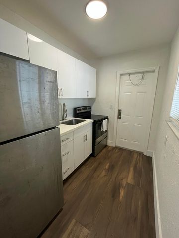 2300 NW 6th Street 2, Fort Lauderdale, FL 33311