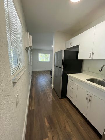 2300 NW 6th Street 2, Fort Lauderdale, FL 33311