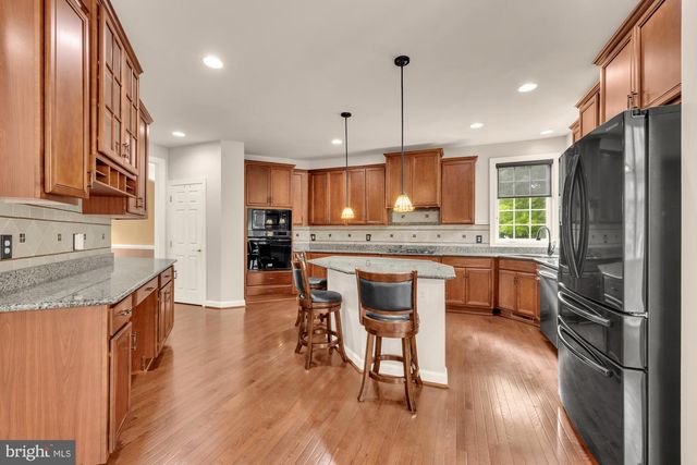 3232 LOST POND CT, Triangle, VA 22172