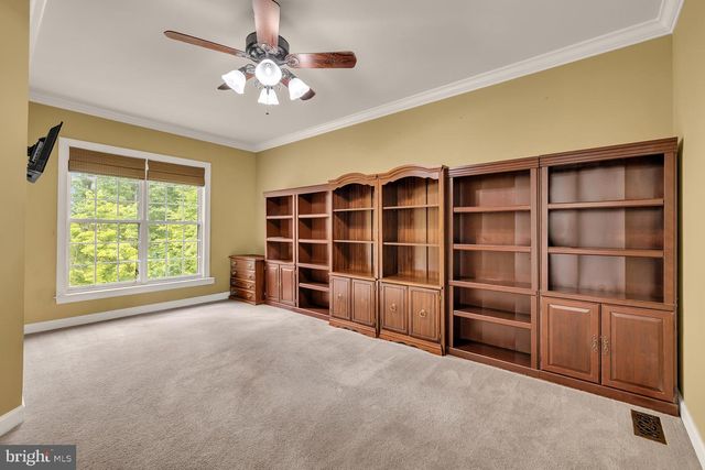3232 LOST POND CT, Triangle, VA 22172