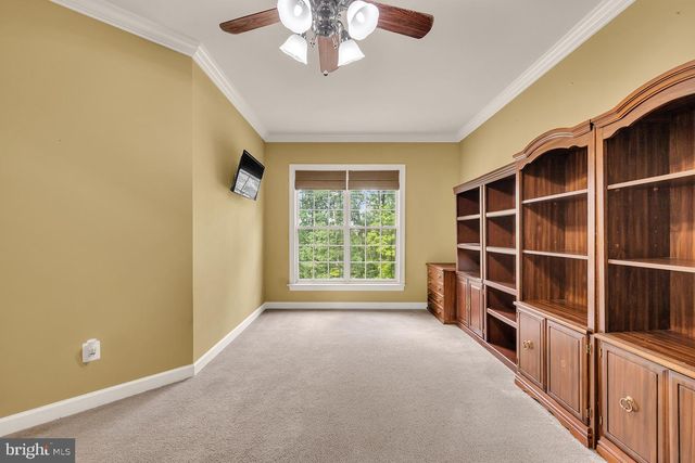 3232 LOST POND CT, Triangle, VA 22172