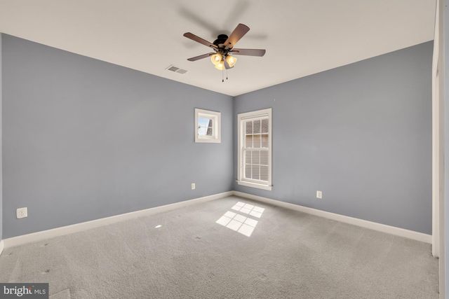 3232 LOST POND CT, Triangle, VA 22172