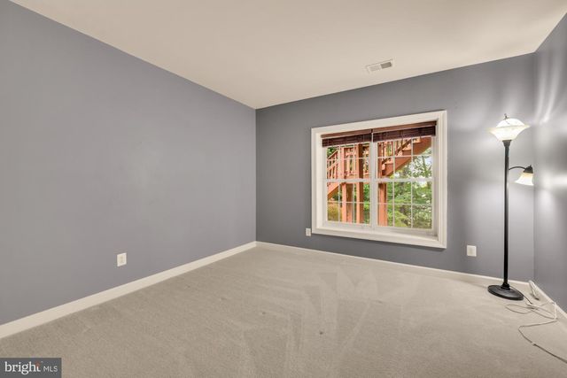 3232 LOST POND CT, Triangle, VA 22172