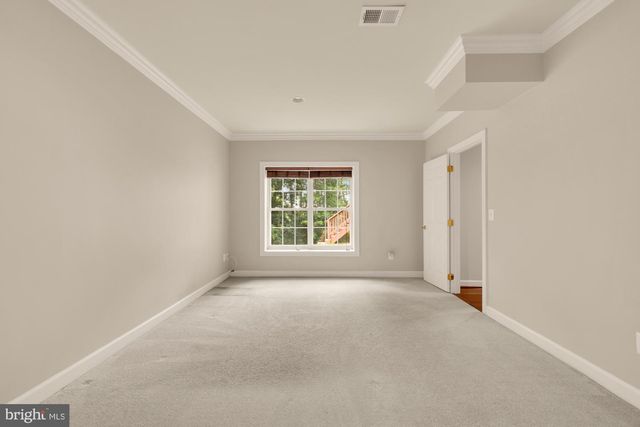 3232 LOST POND CT, Triangle, VA 22172