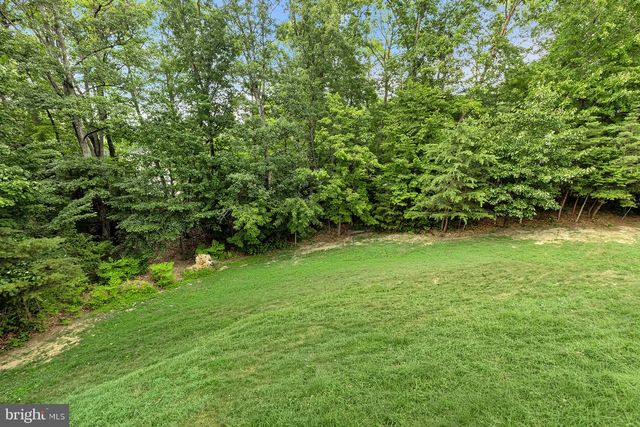3232 LOST POND CT, Triangle, VA 22172