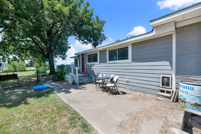 2403 State Highway 78 S, Farmersville, TX 75442
