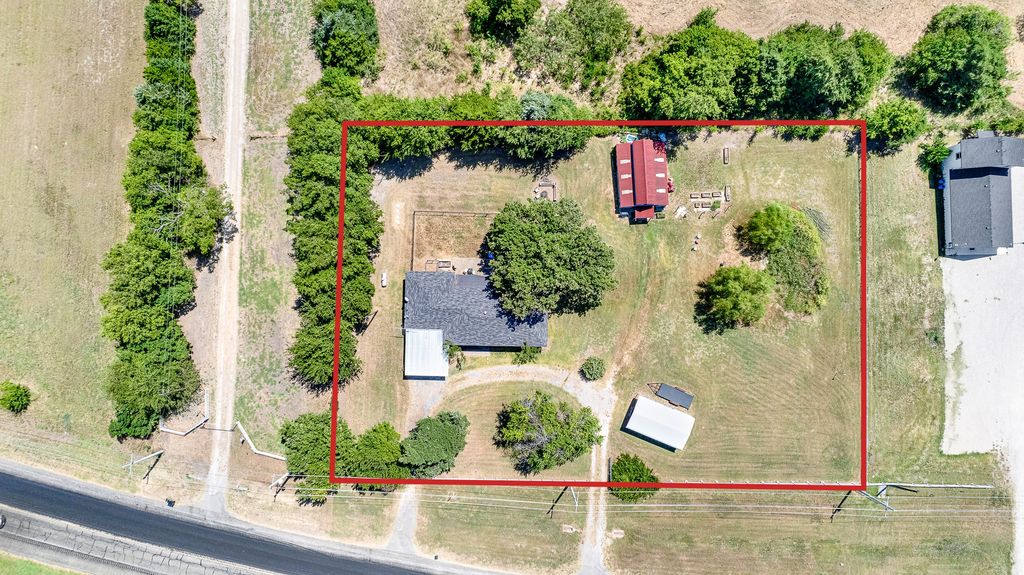 2403 State Highway 78 S, Farmersville, TX 75442