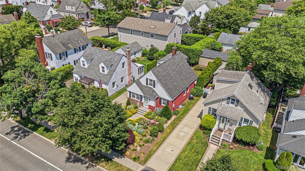65 Stewart Avenue, Stewart Manor, NY 11530 — photo 2