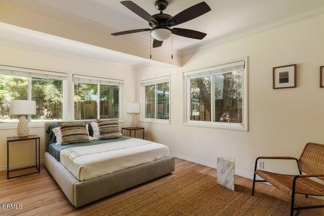 2061 N Roosevelt Avenue, Altadena, CA 91001