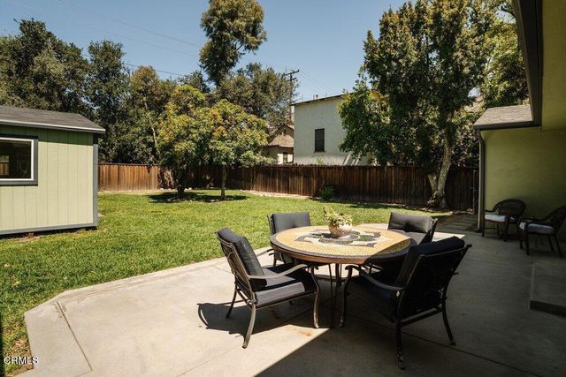 2061 N Roosevelt Avenue, Altadena, CA 91001