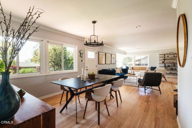 2061 N Roosevelt Avenue, Altadena, CA 91001