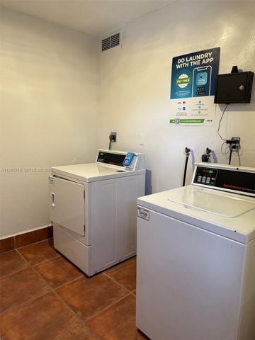 9001 SW 77th Ave C204, Miami, FL 33156