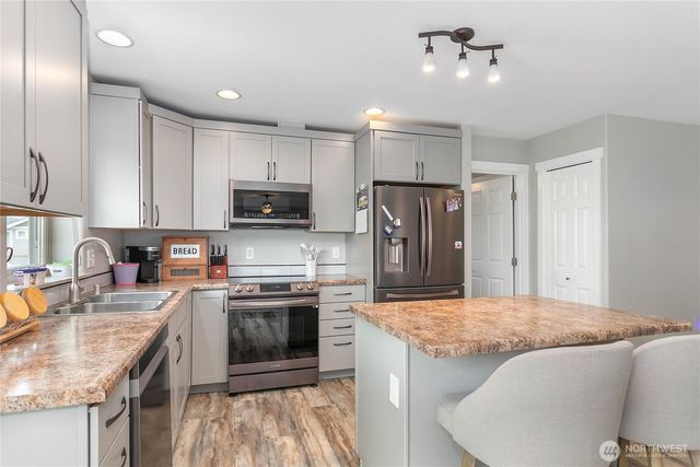232 Front Street, Sumas, WA 98295